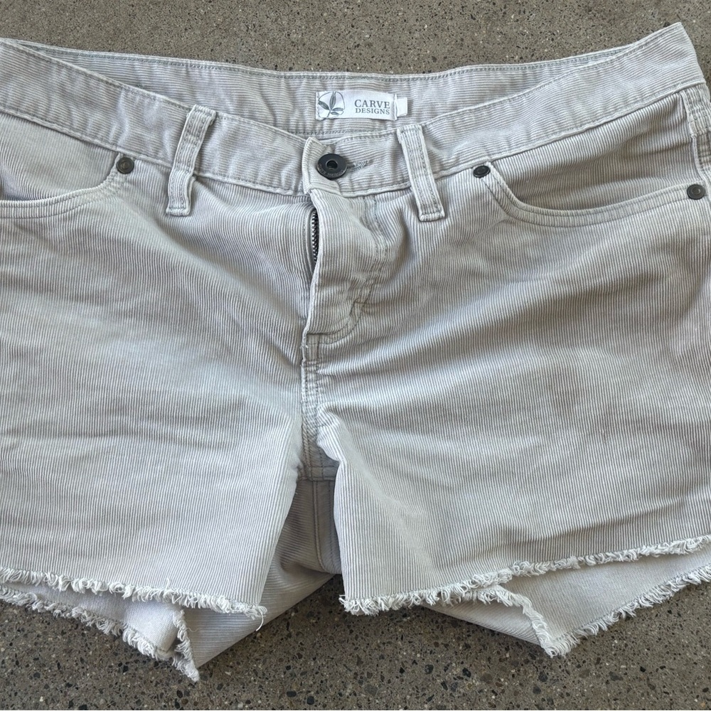 Carve Designs Women's Cream Shorts